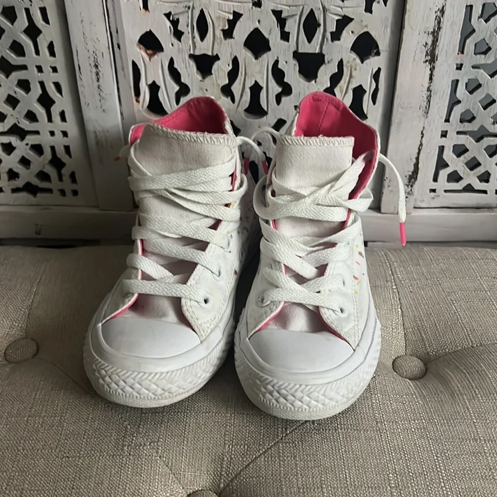 Converse - Picture 3 of 3